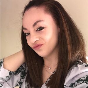 Meet your Posher, Constantina